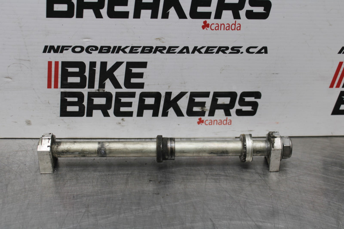 14 TRIUMPH STREET TRIPLE ABS REAR AXLE BACK WHEEL RIM PIVOT BOLT AXEL BB808