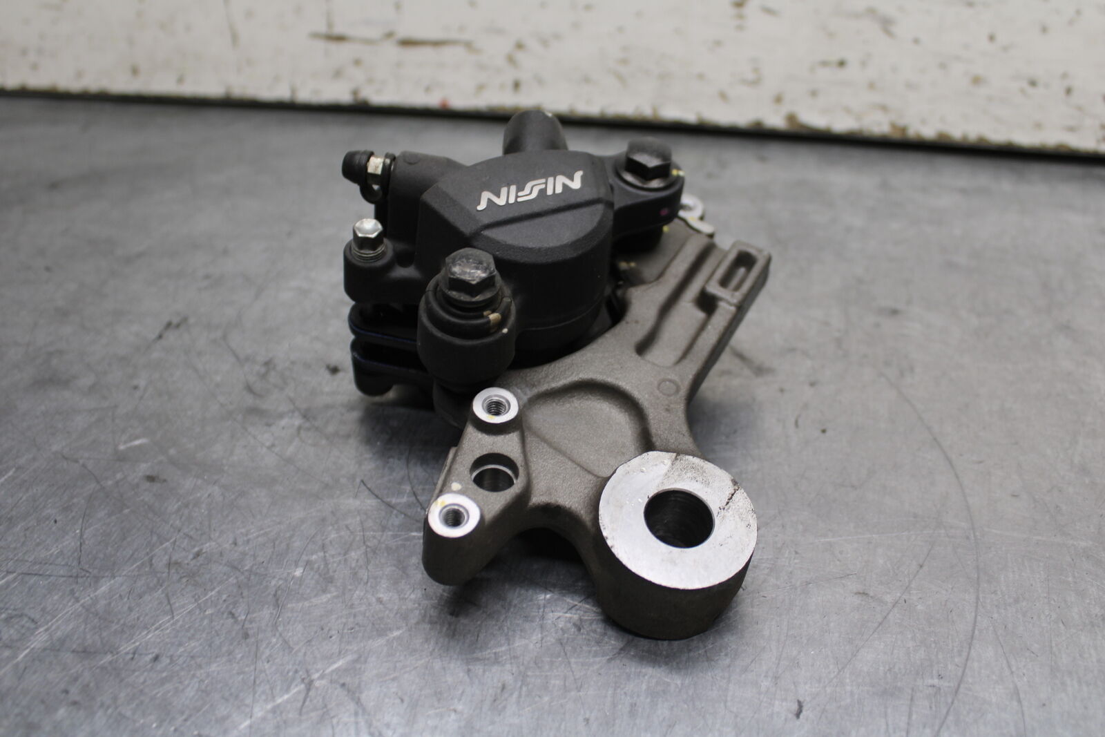 15-16 HONDA CB300F REAR BACK BRAKE CALIPER W MOUNT BRACKET BB740