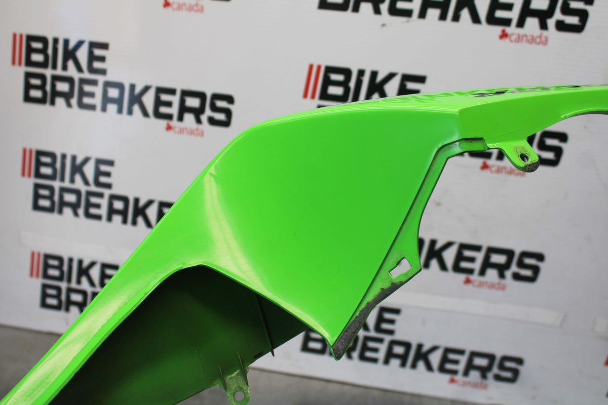 08 KAWASAKI NINJA ZX10R RIGHT REAR BACK TAIL FAIRING COWL SHROUD BB902