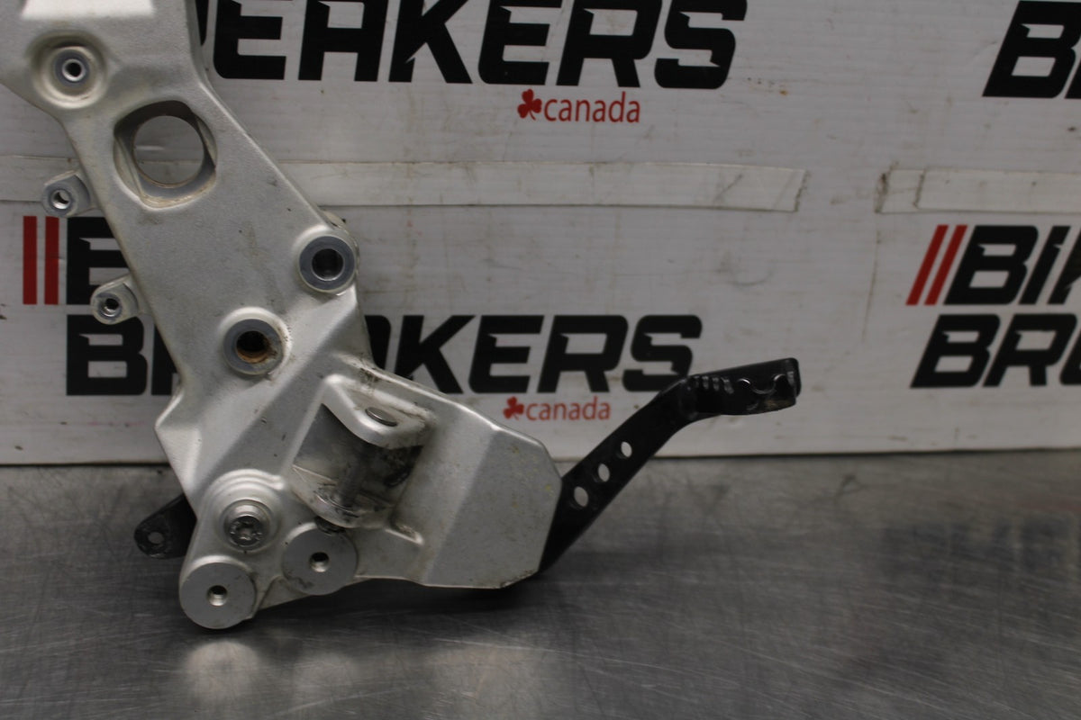 19 BMW F750GS RIGHT REARSET REAR SET DRIVER FOOT PEG REST STOP BB938