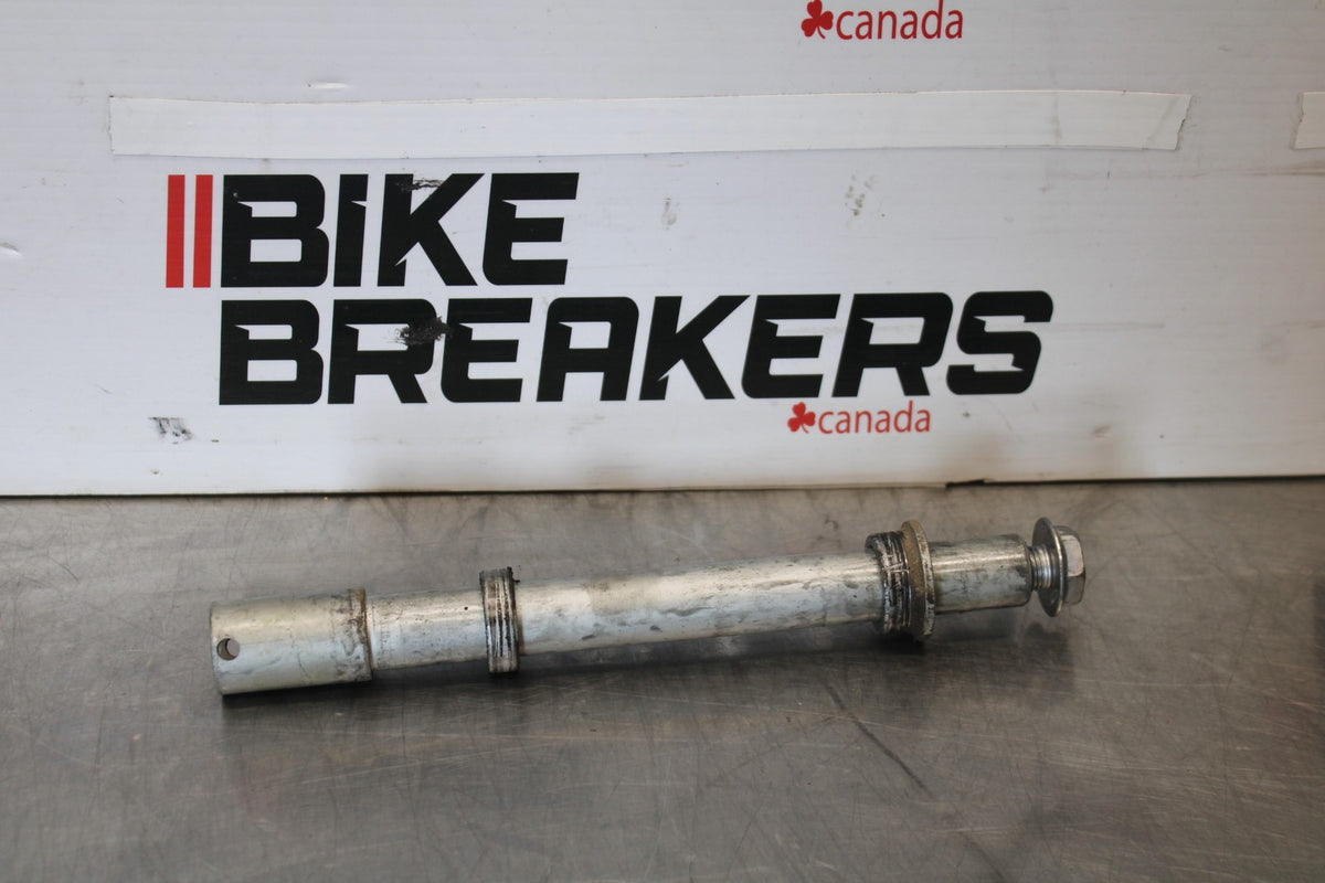 05-06 HONDA CBR600RR FRONT WHEEL RIM AXLE PIVOT BOLT BB893