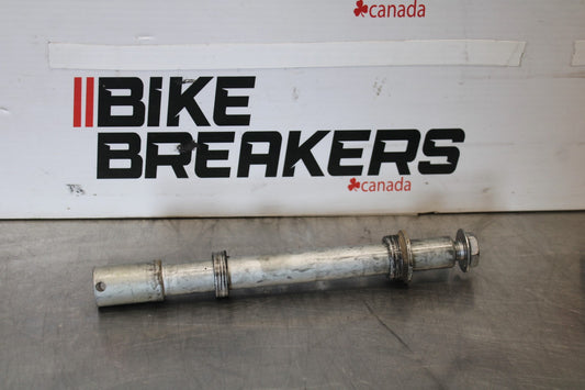 05-06 HONDA CBR600RR FRONT WHEEL RIM AXLE PIVOT BOLT BB893