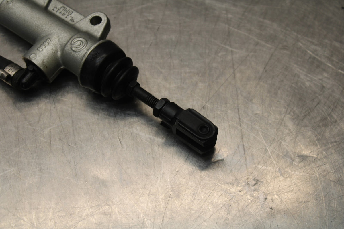 20-23 BMW F900R REAR BACK BRAKE MASTER CYLINDER W RESERVOIR BB923