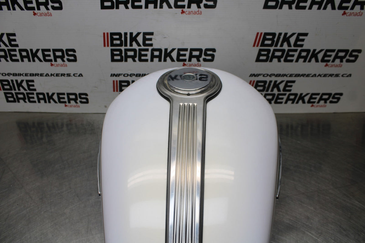 08 HARLEY-DAVIDSON SPORTSTER 1200 GAS TANK FUEL PETROL RESERVOIR BB794