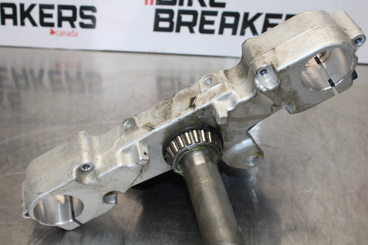 09 YAMAHA ROYAL STAR XVZ1300TF VENTURE FRONT FORKS CLAMP LOWER TRIPLE TREE BB151