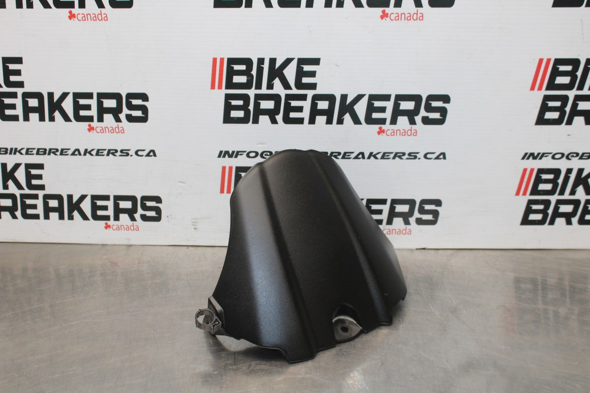 05-06 SUZUKI GSXR1000 REAR BACK WHEEL TIRE HUGGER FENDER BB857
