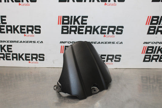 05-06 SUZUKI GSXR1000 REAR BACK WHEEL TIRE HUGGER FENDER BB857