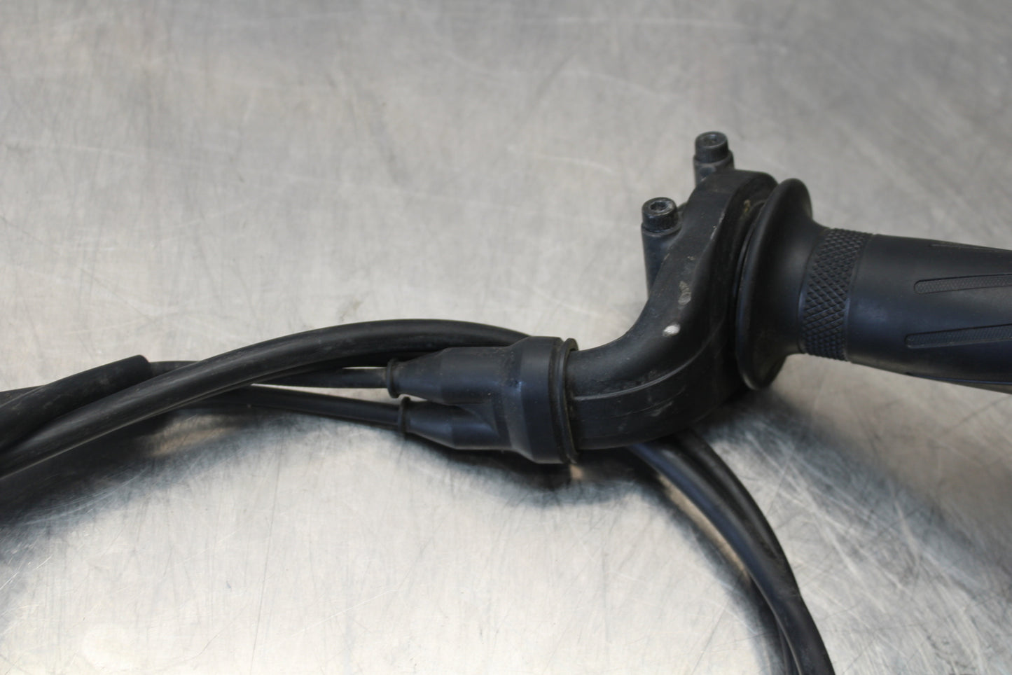 14-17 YAMAHA FZ07 THROTTLE CABLE LINE HOUSING GUIDE BB162