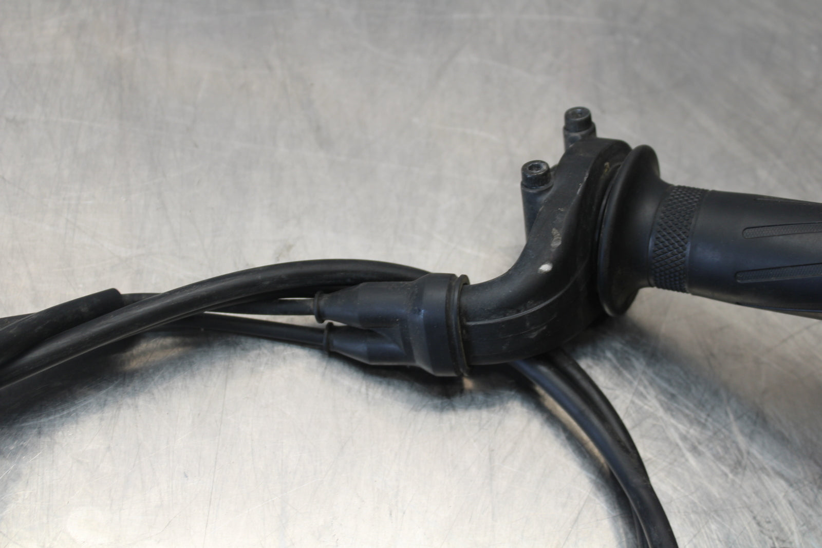 14-17 YAMAHA FZ07 THROTTLE CABLE LINE HOUSING GUIDE BB162