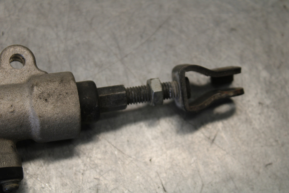 04-12 HONDA ST1300A REAR BACK BRAKE MASTER CYLINDER W RESERVOIR BB669