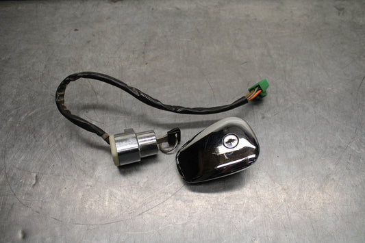 87-03 SUZUKI INTRUDER 1400 VS1400GLP IGNITION LOCK W KEY & GAS CAP BB752