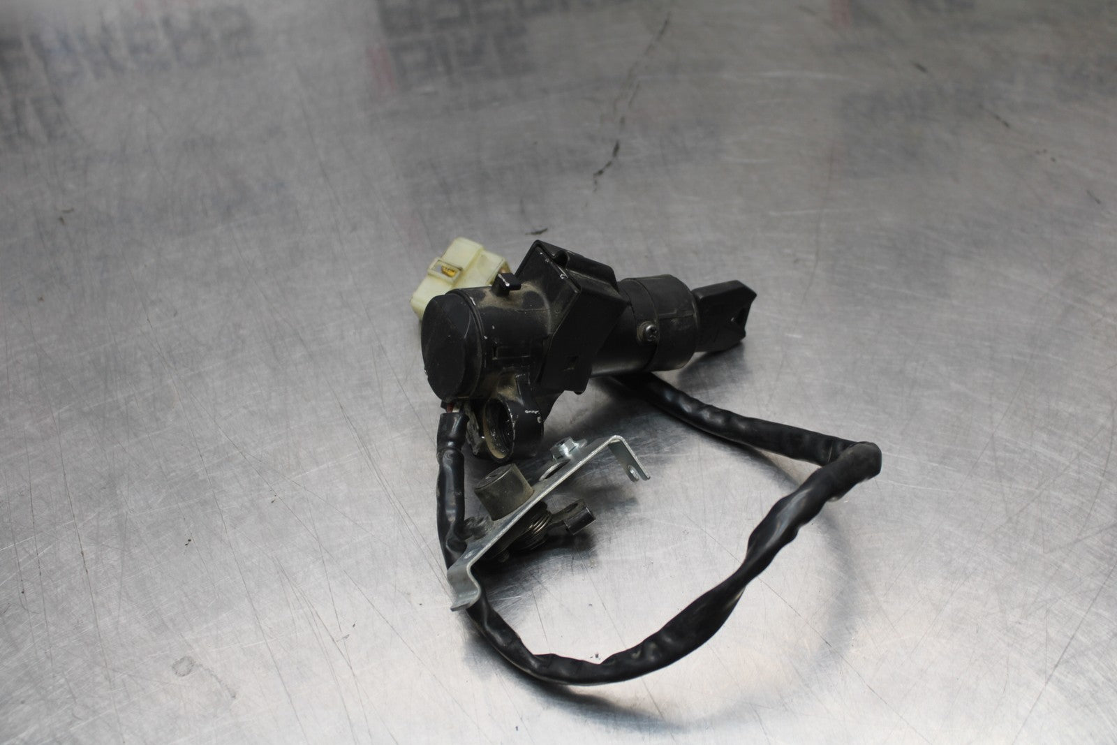 07-08 KAWASAKI NINJA ZX6R IGNITION LOCK W KEY SEAT LOCK BB203