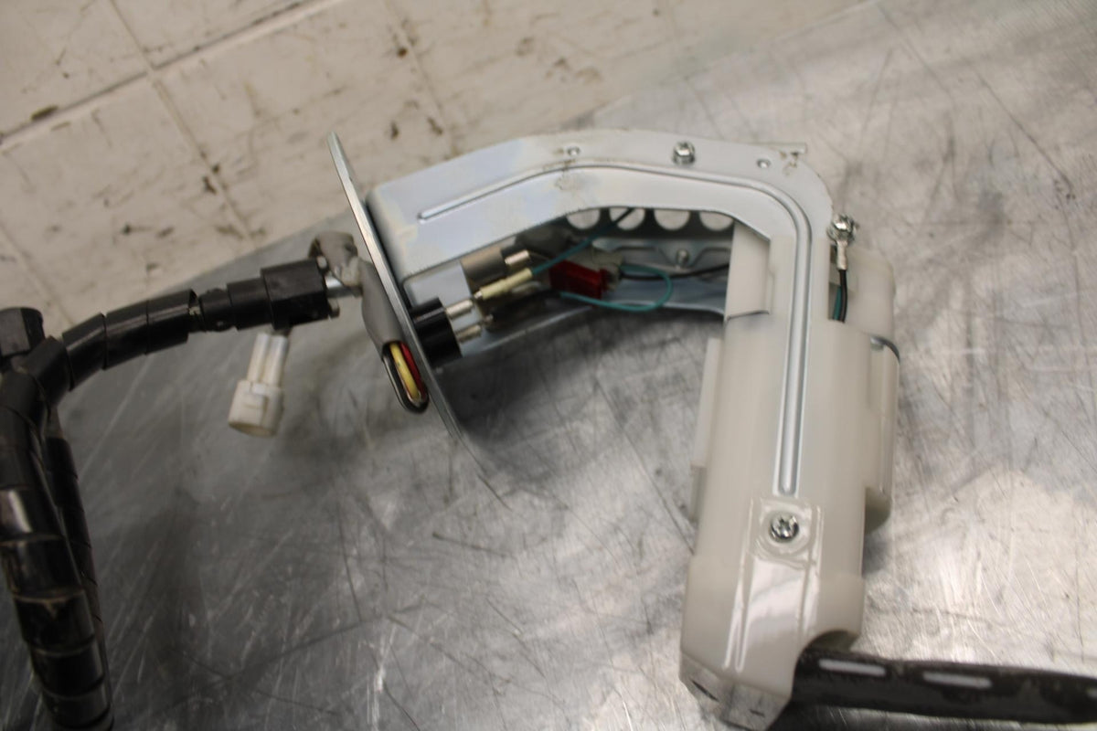 17-23 SUZUKI GSXR 250 GSX250RL8 FUEL PUMP GAS PETROL SENDER UNIT BB490