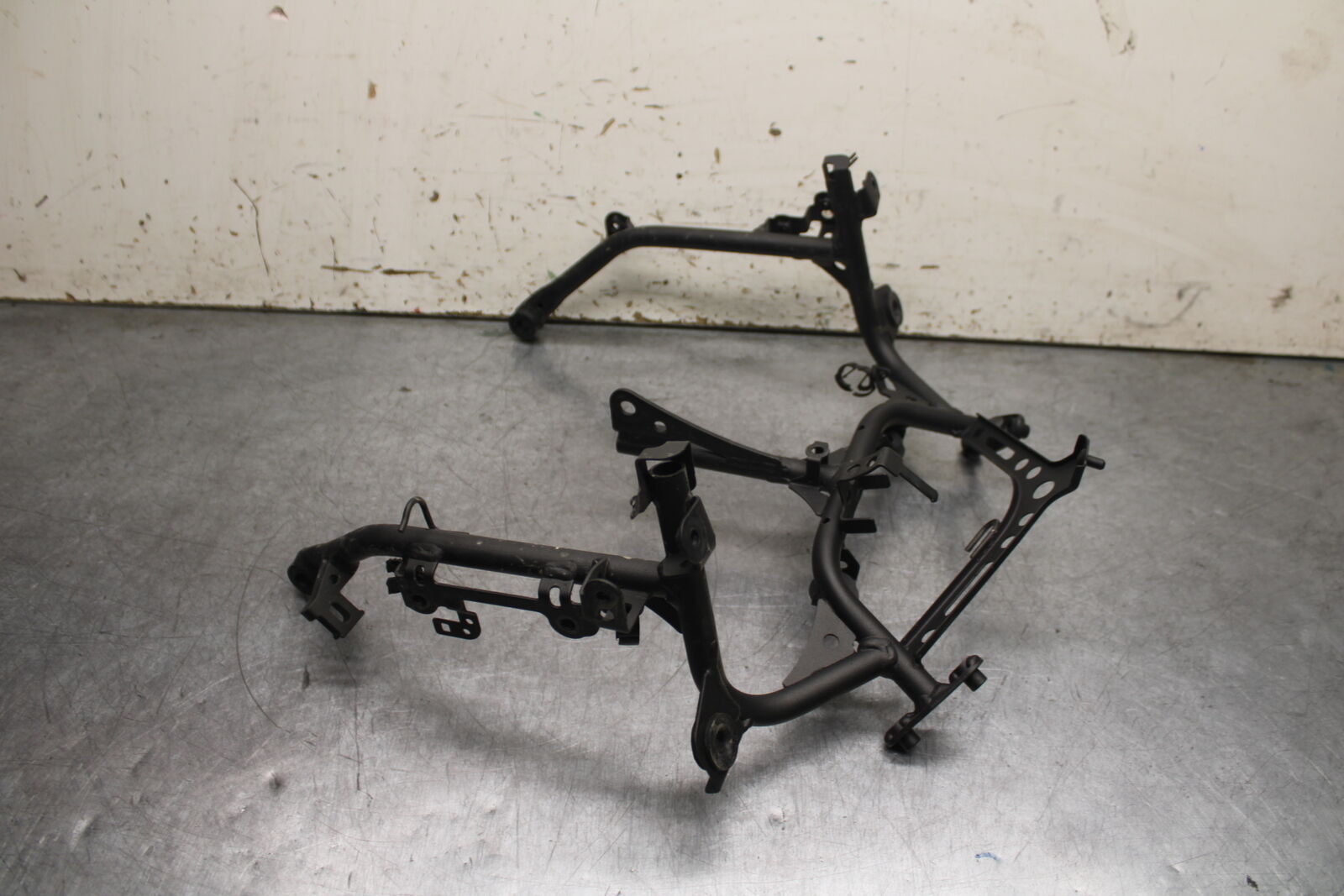 18-23 KAWASAKI NINJA 400 EX400 UPPER FAIRING MIRROR GAUGES STAY BRACKET  BB747