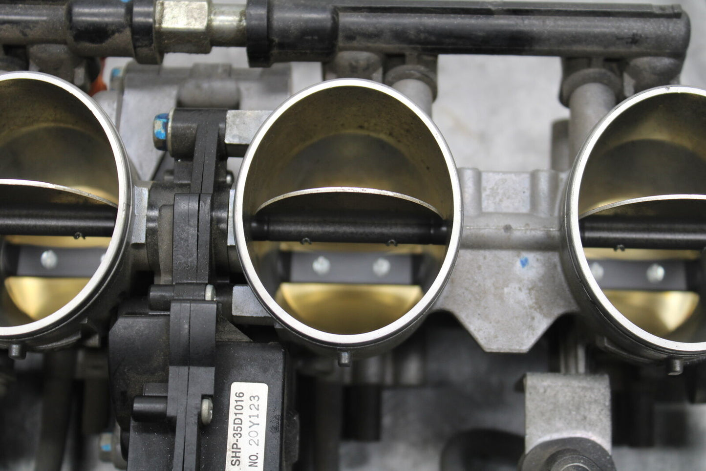 13-18 KAWASAKI NINJA ZX6R MAIN FUEL INJECTORS / THROTTLE BODIES BB118