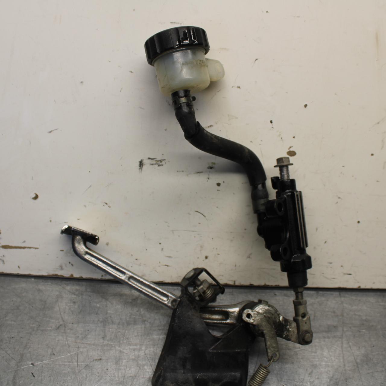 1998 Yamaha Vmax 1200 VMX1200 REAR BACK BRAKE MASTER CYLINDER W RESERVOIR BB620