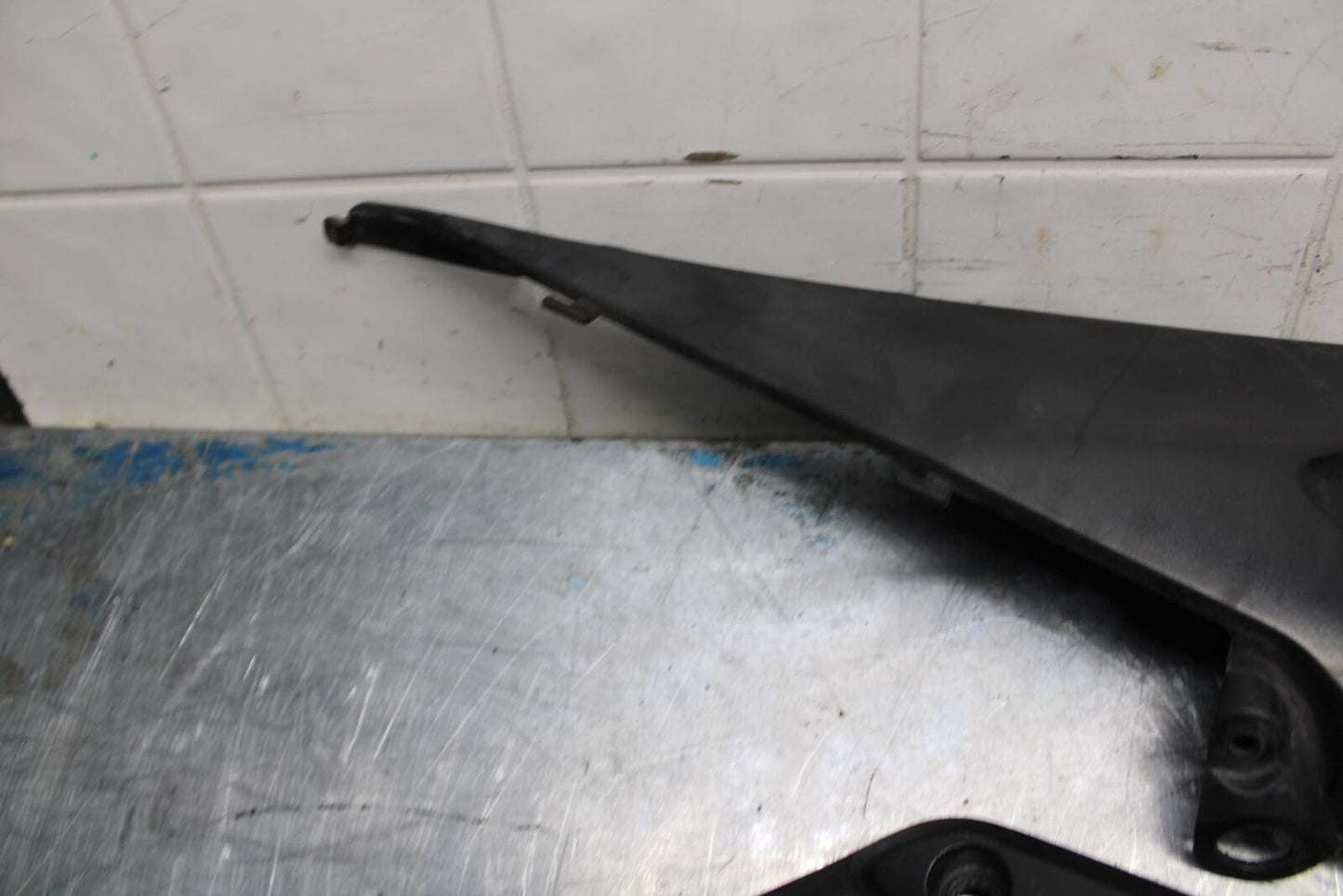 05-06 HONDA CBR600RR RIGHT LEFT GAS FUEL TANK PANELS COVERS TRIM  BB444