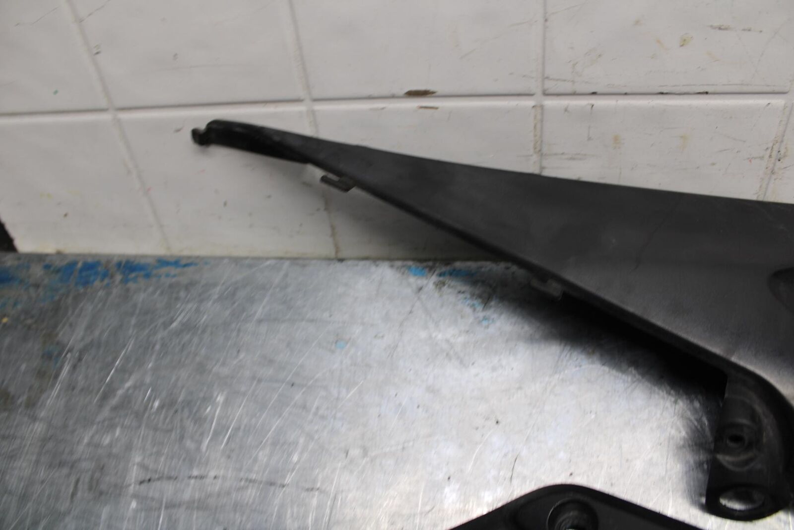 05-06 HONDA CBR600RR RIGHT LEFT GAS FUEL TANK PANELS COVERS TRIM  BB444