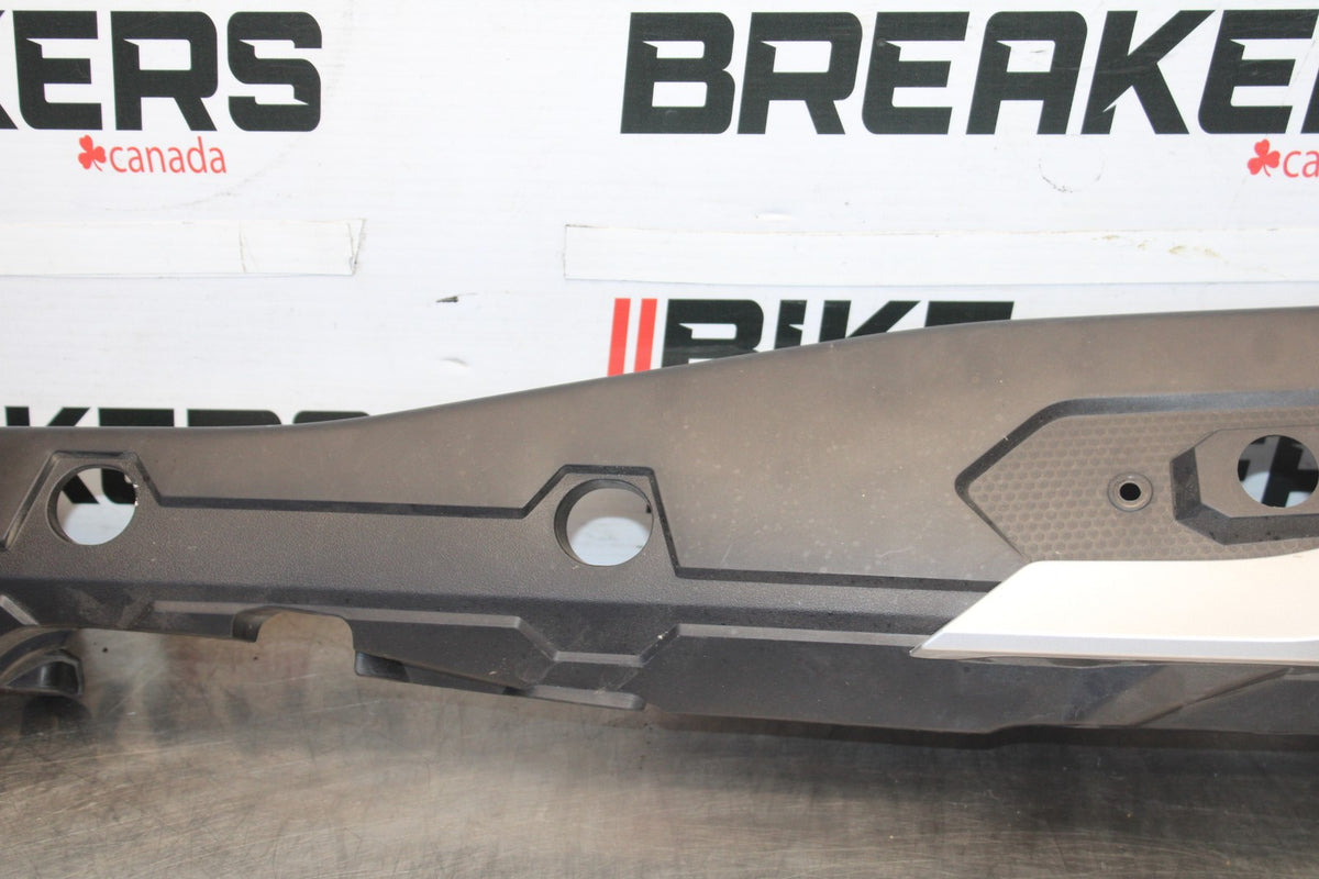 15-17 YAMAHA FJ09 LEFT REAR BACK TAIL FAIRING COWL SHROUD BB906