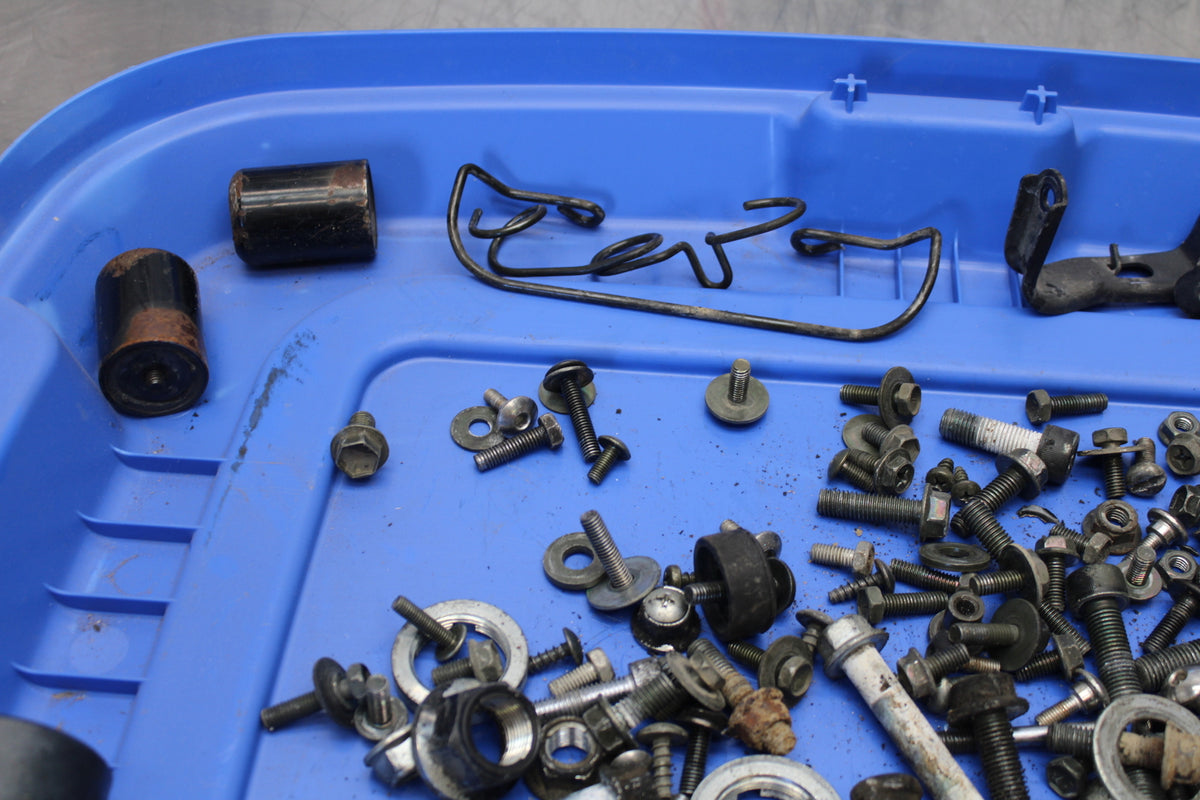 00 SUZUKI SV650 MOUNTING BOLTS HARDWARE MOTOR SCREWS BB156