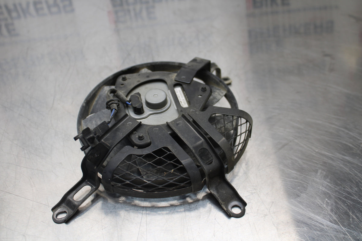 11 SUZUKI GSXR1000 ENGINE RADIATOR COOLING FAN BB142