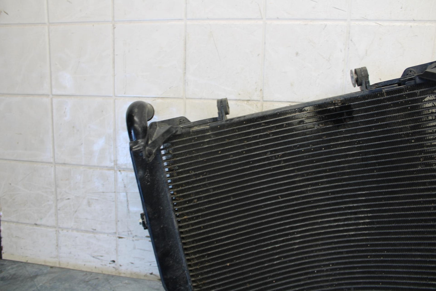2007 Honda CBR600RR ENGINE RADIATOR MOTOR COOLER  RADIATER 19010-MFJ-305  BB536