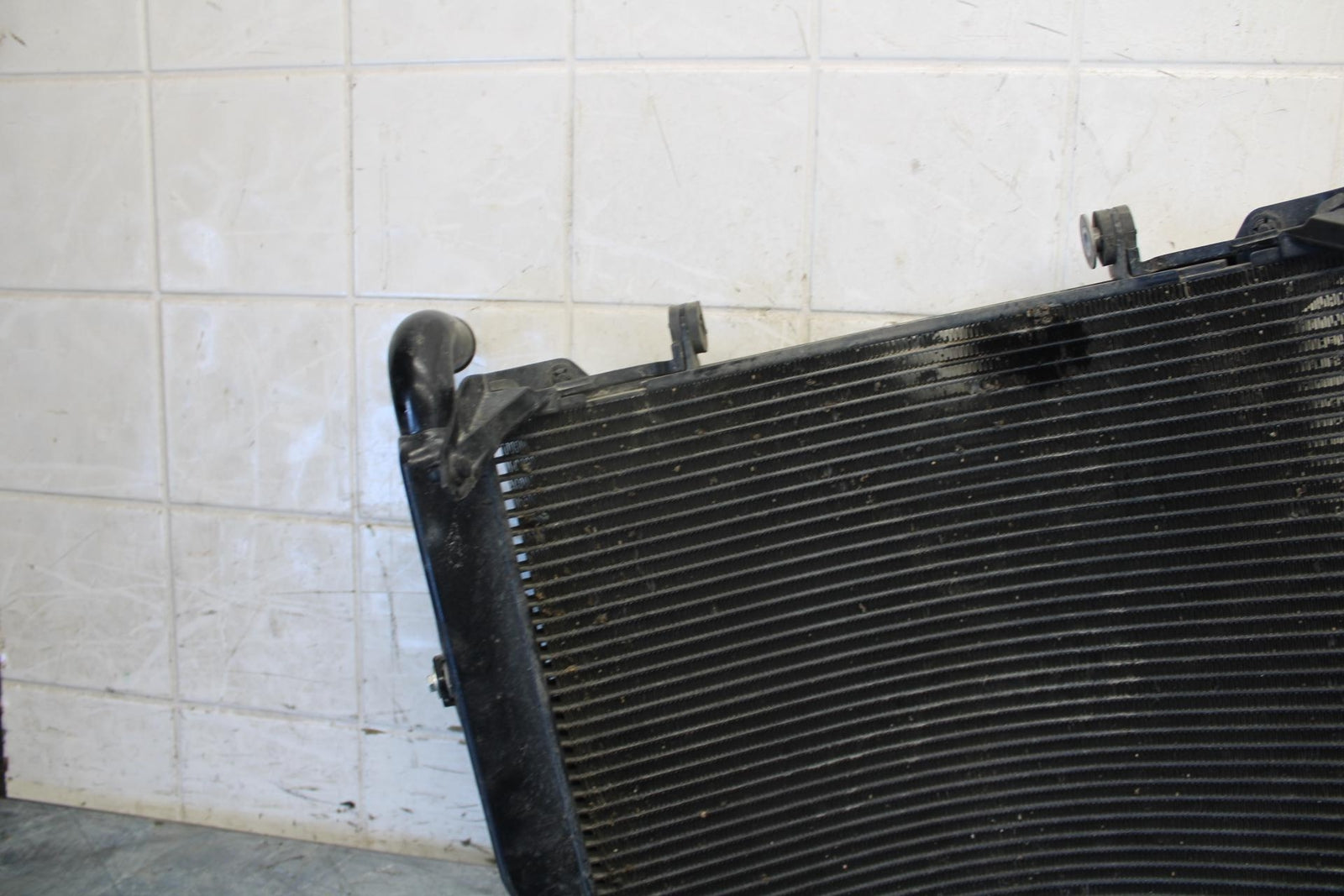2007 Honda CBR600RR ENGINE RADIATOR MOTOR COOLER  RADIATER 19010-MFJ-305  BB536