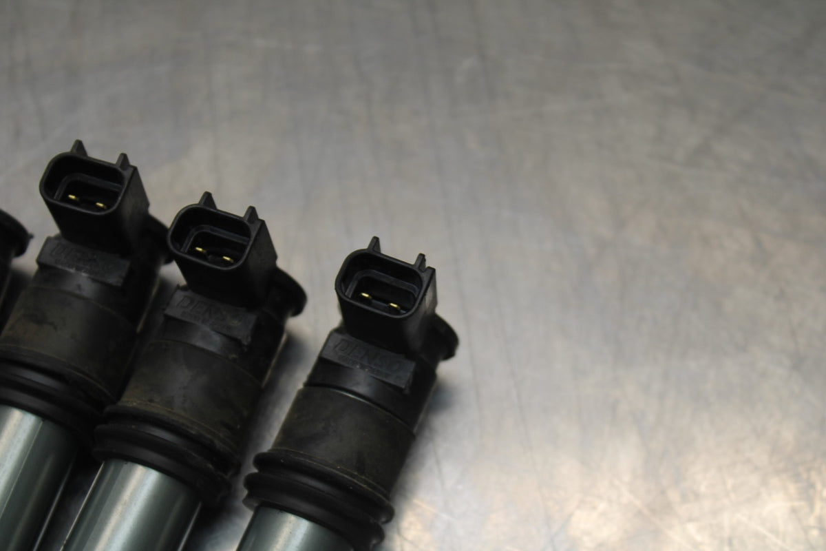 09 SUZUKI GSXR1000 IGNITION COILS COIL SPARK PLUG CAPS BB777