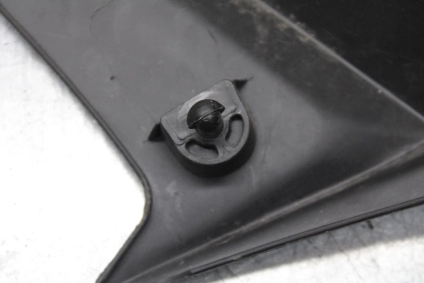 2011 Suzuki GSXR600 RIGHT FRAME SIDE COVER COWL PANEL TRIM BB94