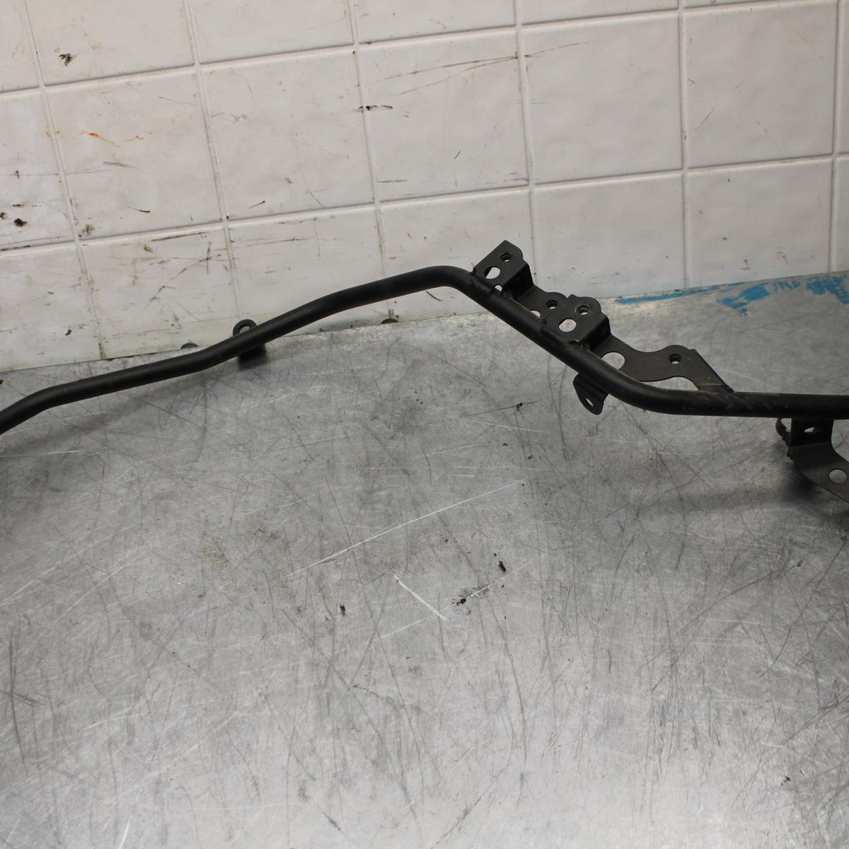 07-08 KAWASAKI CONCOURS 1400 ABS RIGHT FAIRING STAY BRACKET BB449