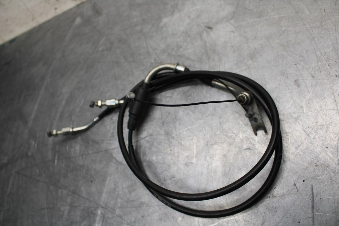 11-21 SUZUKI GSXR750 THROTTLE CABLES LINES BB486