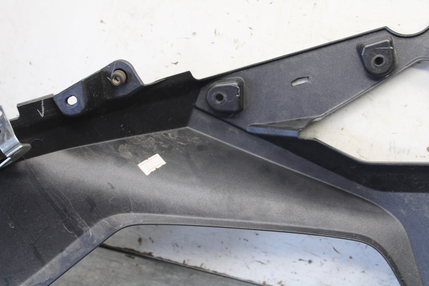 18-23 KAWASAKI NINJA 400 LEFT MID UPPER SIDE FAIRING COWL PLASTIC BB679