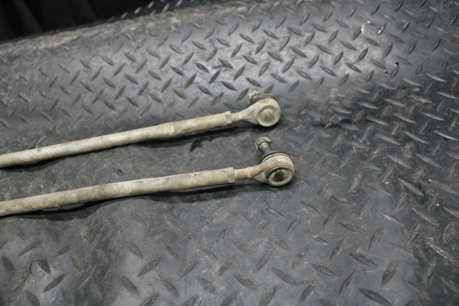 2004 Yamaha Banshee 350 YFZ350 STEERING TIE RODS ROD SET PAIR BB232