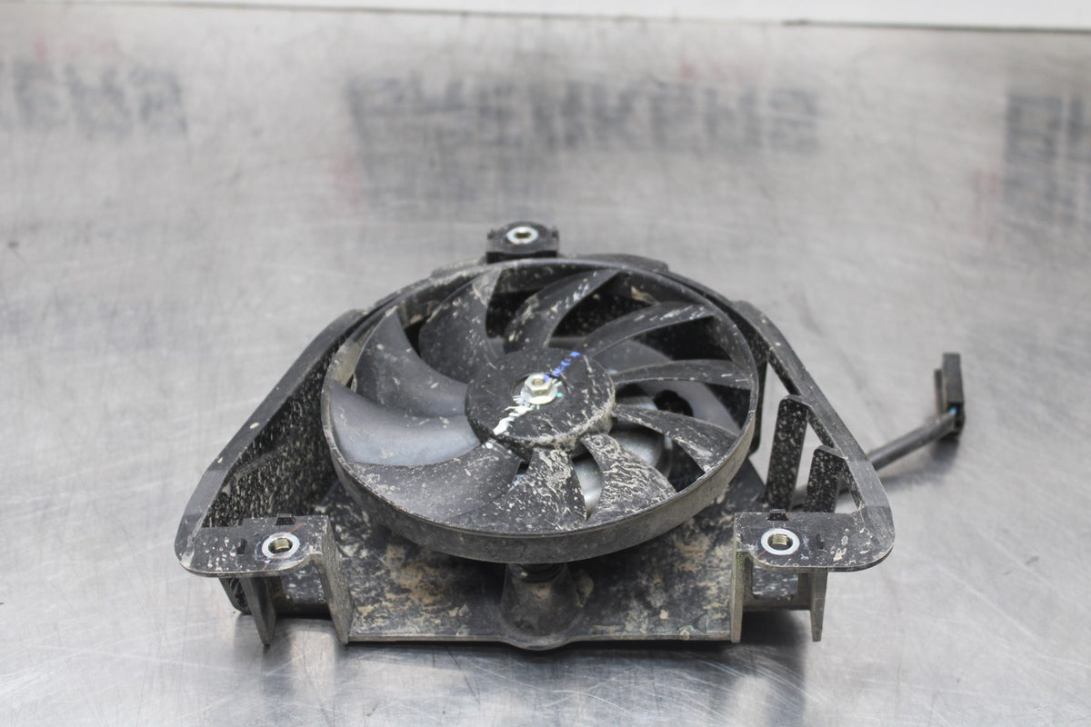 17-18 YAMAHA YZF R3 ENGINE RADIATOR COOLING FAN BB788
