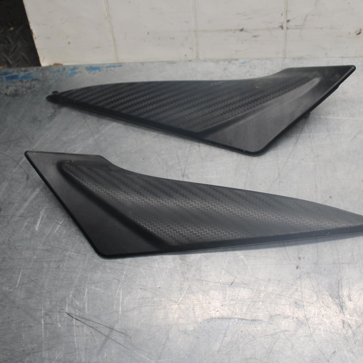 15-21 SUZUKI GSXR600 RIGHT LEFT GAS FUEL TANK PANELS COVERS TRIM SET BB460