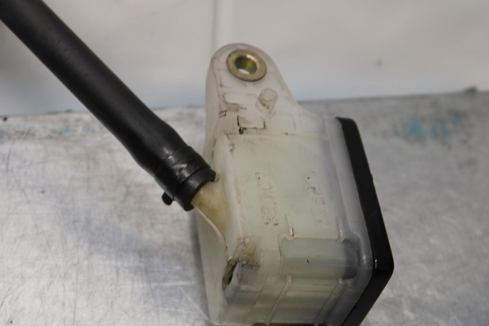 2000 Honda Super Hawk VTR1000F REAR BRAKE MASTER CYLINDER W RESERVOIR BB577
