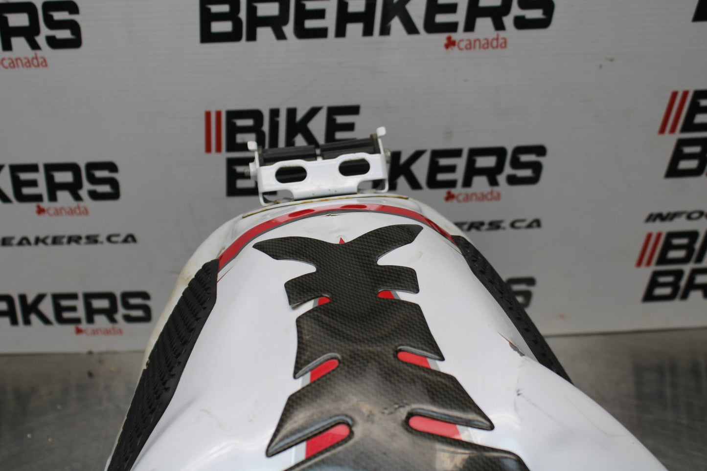 07-08 YAMAHA YZF R1 GAS TANK FUEL CELL PETROL RESERVOIR BB771