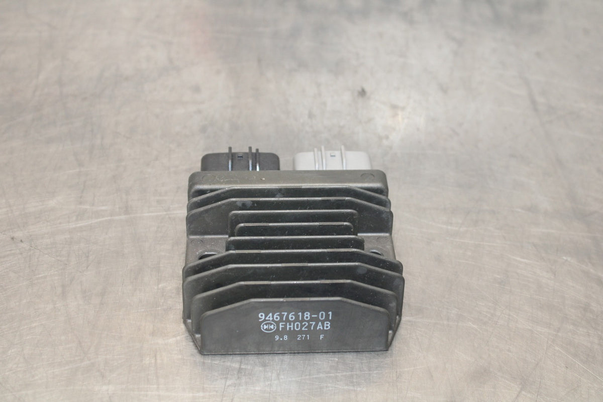 20-23 BMW F900R RECTIFIER VOLTAGE REGULATOR BB923