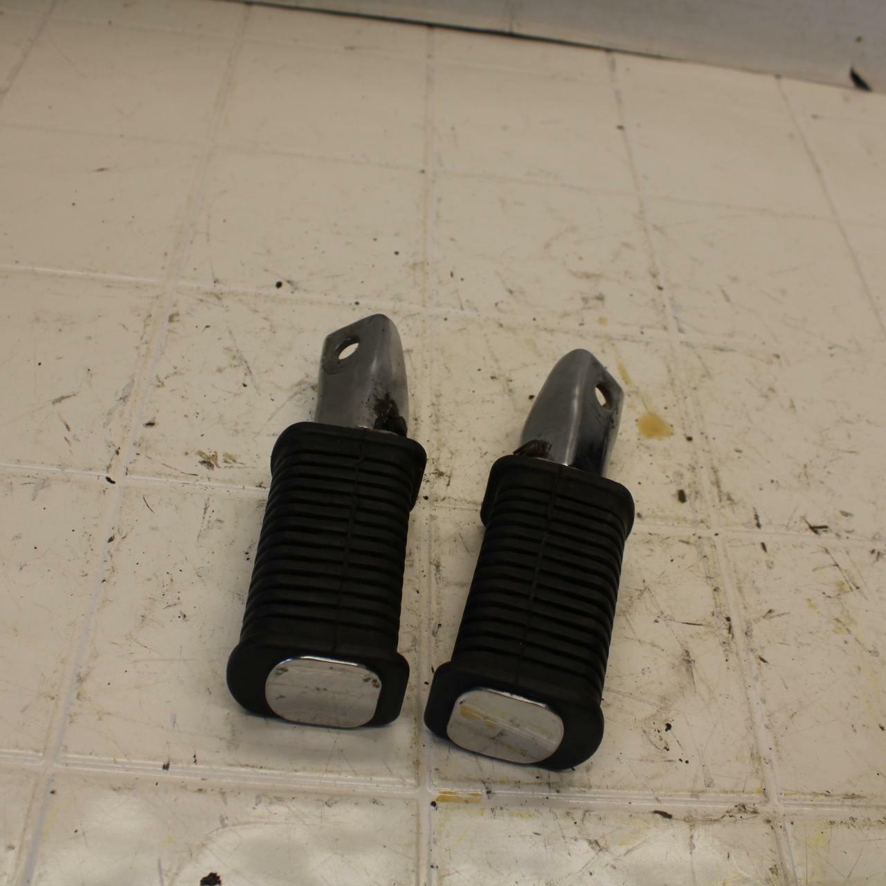 80-83 SUZUKI GS750E REAR BACK PASSENGER PEG SET PAIR BB19