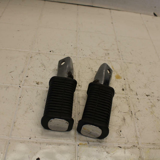 80-83 SUZUKI GS750E REAR BACK PASSENGER PEG SET PAIR BB19