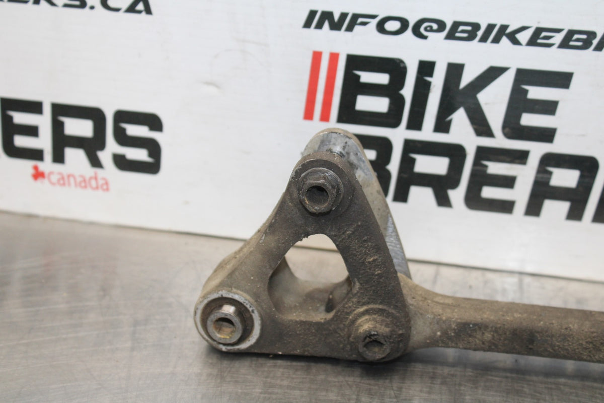 13 YAMAHA YZF R1 REAR DOGBONE SHOCK LINKAGE LINK BB781