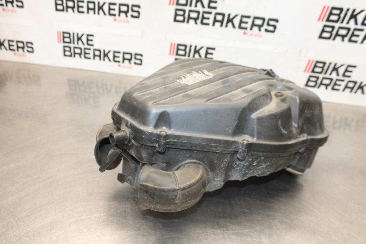 05-08 TRIUMPH SPEED TRIPLE 1050 AIRBOX AIR INTAKE FILTER BOX BB933