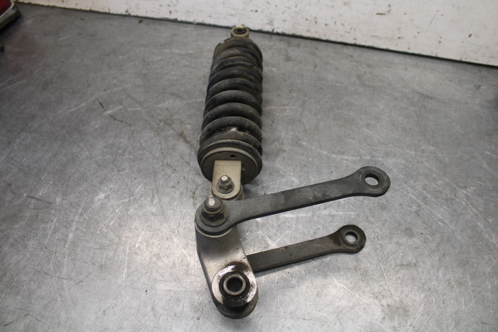 05-09 SUZUKI BOULEVARD C90 REAR BACK SHOCK ABSORBER BB692