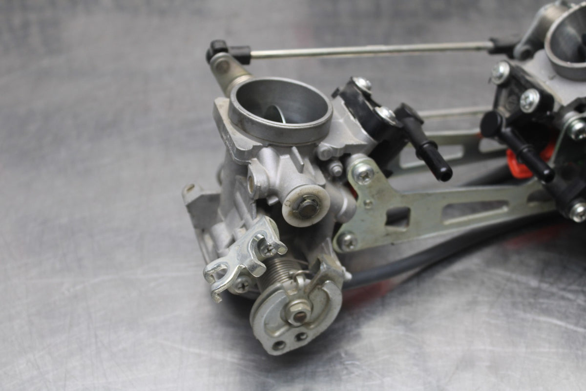 17-24 SUZUKI SV650 MAIN FUEL INJECTORS / THROTTLE BODIES BB829