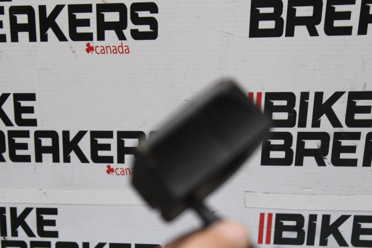 05 DUCATI SUPERSPORT 800 RIGHT CLIP ON HANDLE KILL OFF START SWITCHES BB913