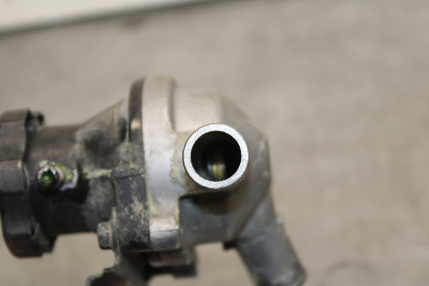 03-08 KAWASAKI VULCAN 1600 THERMOSTAT W HOUSING ASSEMBLY BB754