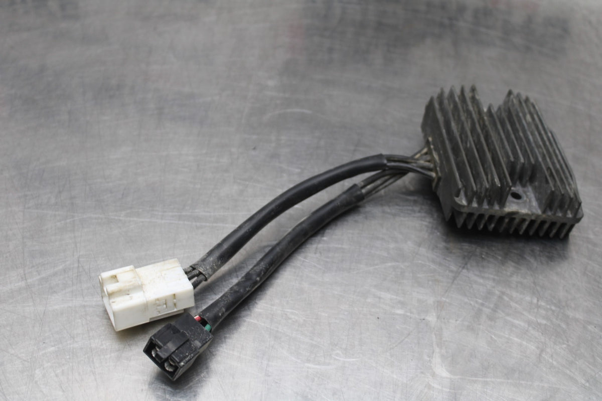 19 MOTO GUZZI V7 III RECTIFIER VOLTAGE REGULATOR BB831