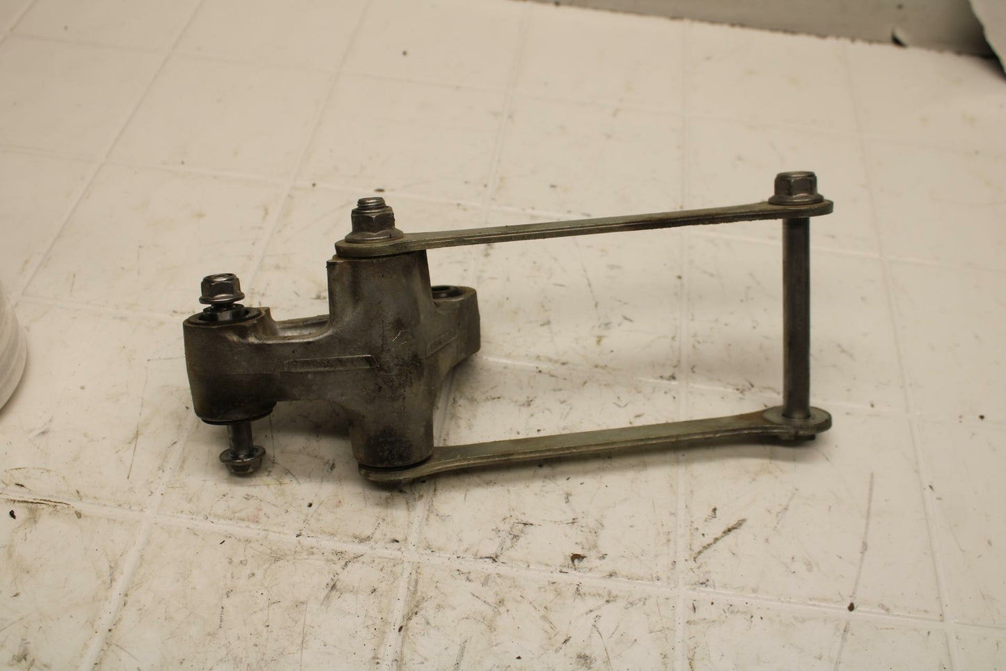 19-20 KAWASAKI NINJA ZX6R REAR DOGBONE SHOCK LINKAGE LINK BB407