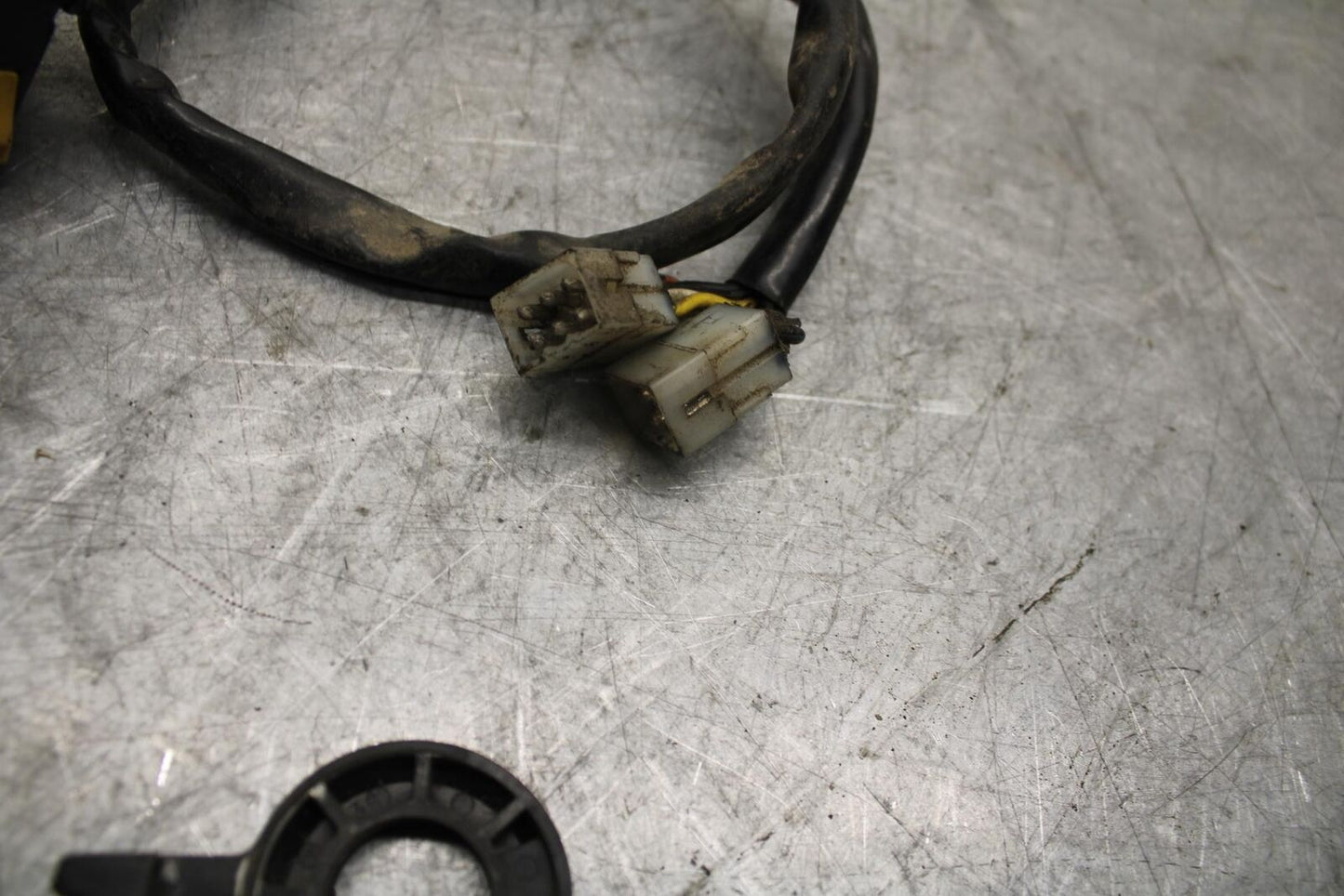 1993 Suzuki GSXR1100W LEFT CLIP ON HANDLE HORN SIGNALS SWITCH CHOKE BB46