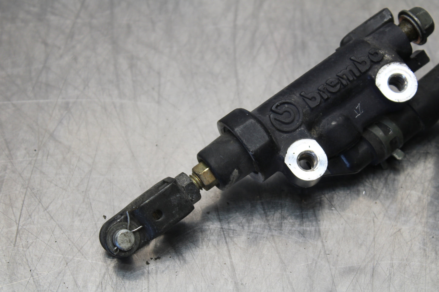 04 YAMAHA ROAD STAR XV1700A REAR BACK BRAKE MASTER CYLINDER W RESERVOIR BB155